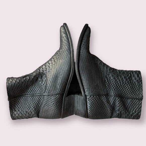 Zara Black Textured Ankle Boots - Picture 7 of 11